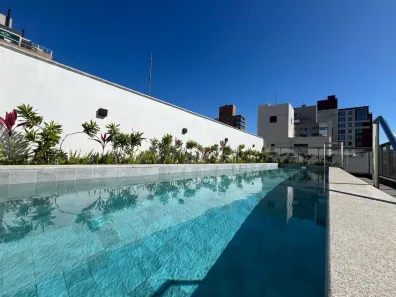 Apartamento com 3 Quartos para alugar, 108m² no Centro, Florianópolis