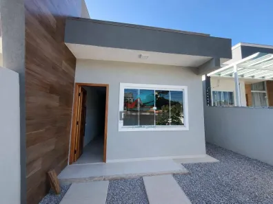 Casa com 2 Quartos à venda, 80m² no Maria Turri, Rio das Ostras