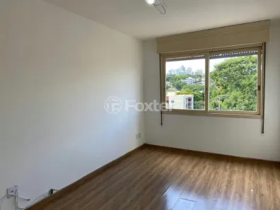 Apartamento com 2 Quartos à venda, 69m² no Jardim do Salso, Porto Alegre