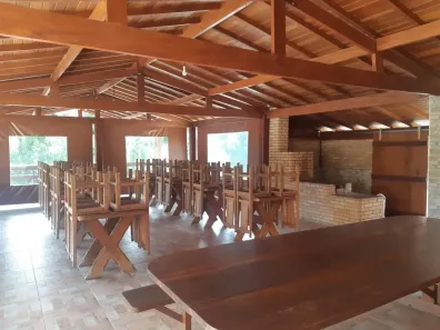 Fazenda/Sítio com 11 Quartos para alugar, 600m² no Lambarí, Guararema