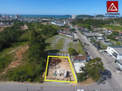Lote/Terreno à venda, 816m² no Itacolomi, Balneário Piçarras