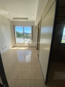Sala Comercial à venda, 57m² no Medianeira, Porto Alegre