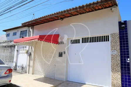 Casa com 3 Quartos à venda, 198m² no Montese, Fortaleza