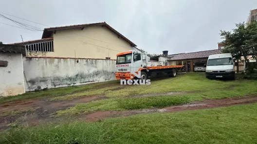 Casa com 2 Quartos à venda, 360m² no Santa Mônica, Uberlândia