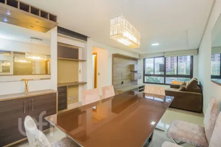 Apartamento com 2 Quartos à venda, 72m² no Passo da Areia, Porto Alegre