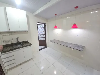 Casa com 3 Quartos para alugar, 55m² no Centro, Sete Lagoas