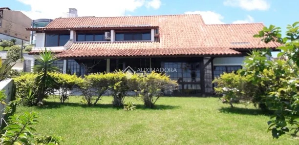 Casa de Condomínio com 4 Quartos à venda, 303m² no Roçado, São José