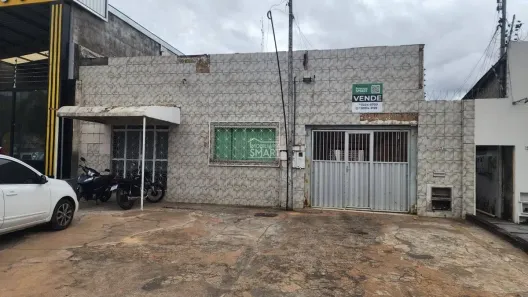Imóvel Comercial com 3 Quartos à venda, 456m² no Centro, Boa Vista