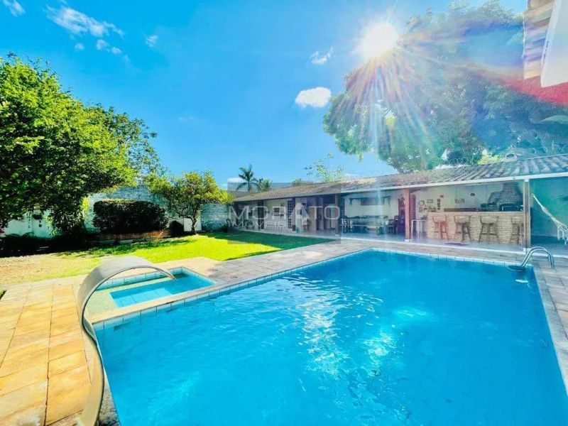Casa com 4 quartos — Bandeirantes (Pampulha), Belo Horizonte