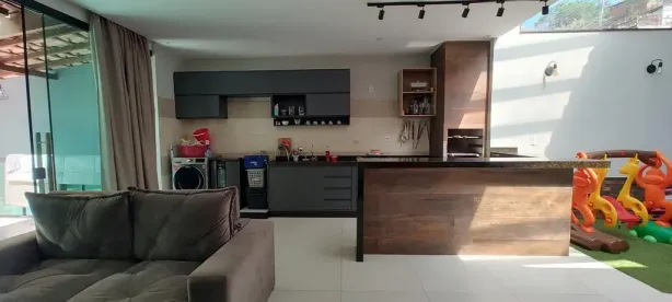 Casa com 3 Quartos à venda, 200m² no São Lucas, Volta Redonda