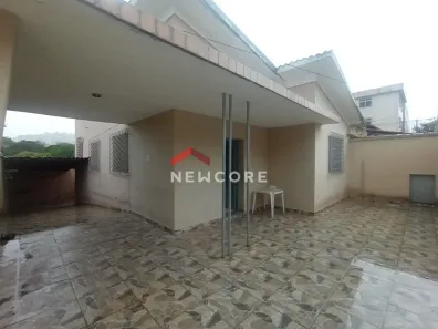 Casa com 3 Quartos à venda, 360m² no Santa Efigênia, Belo Horizonte