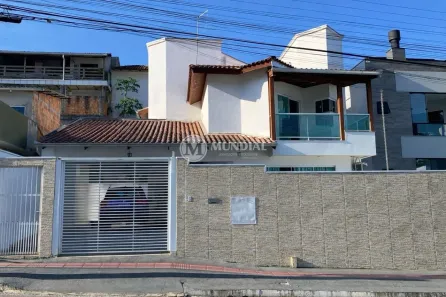 Casa com 3 Quartos à venda, 175m² no Nações, Balneário Camboriú