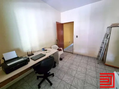 Sobrado com 4 Quartos à venda, 180m² no Jardim Nice, São Paulo