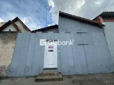 Imóvel Comercial com 3 Quartos para alugar, 90m² no João Gordo, Montes Claros