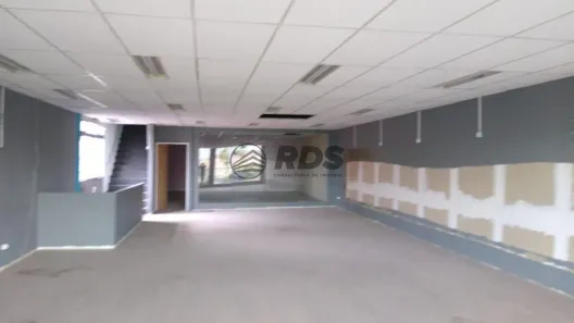 Prédio Comercial à venda, 700m² no Vila Liviero, São Paulo