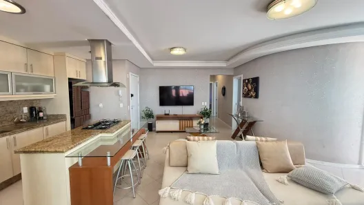 Apartamento com 4 Quartos à venda, 210m² no Meia Praia, Itapema