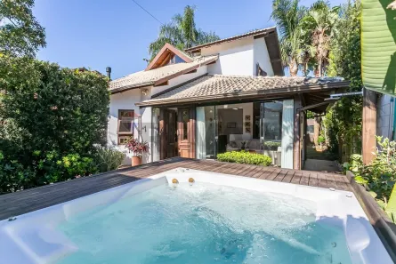 Casa com 3 Quartos à venda, 192m² no Campeche, Florianópolis