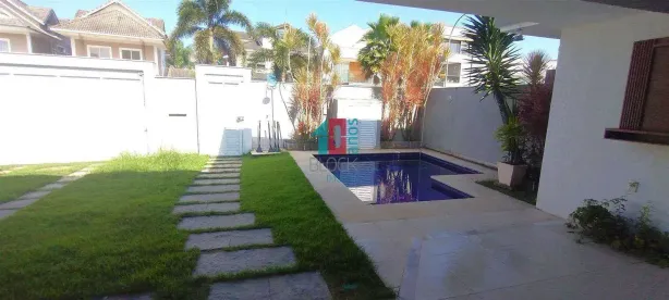 Casa de Condomínio com 5 Quartos à venda, 233m² no Recreio dos Bandeirantes, Rio de Janeiro