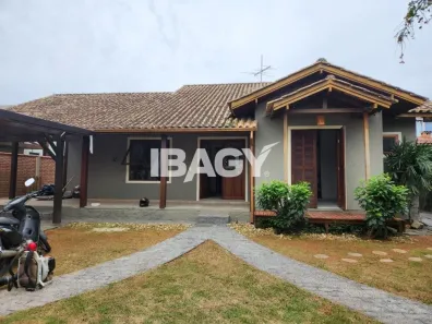 Casa com 4 Quartos para alugar, 220m² no Campeche, Florianópolis
