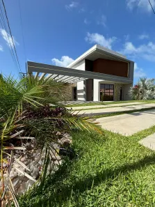 Casa com 3 Quartos à venda, 270m² no Barra do Jacuípe (Monte Gordo), Camaçari