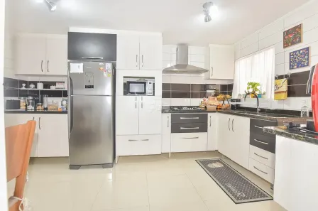 Casa de Condomínio com 3 Quartos à venda, 180m² no Sítio Cercado, Curitiba