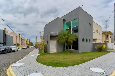 Casa de Condomínio com 3 Quartos à venda, 172m² no Uberaba, Curitiba