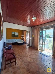 Casa com 3 Quartos à venda, 108m² no Barreiros, São José