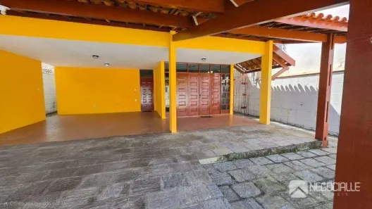 Casa com 4 Quartos para alugar, 230m² no Mirante, Campina Grande