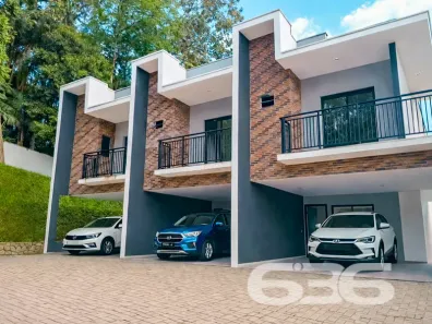 Sobrado com 3 Quartos à venda, 151m² no Glória, Joinville
