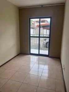 Apartamento com 2 Quartos para alugar, 65m² no Centro, Vassouras