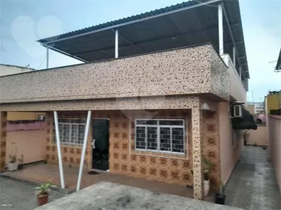 Casa com 5 Quartos à venda, 172m² no Itaúna, São Gonçalo
