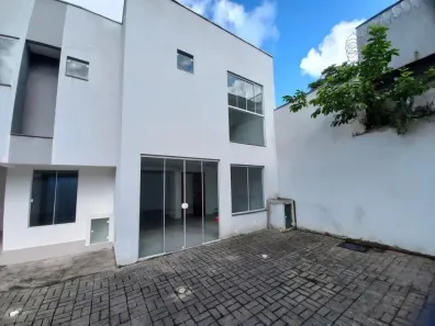 Sobrado com 2 Quartos à venda, 79m² no Glória, Joinville