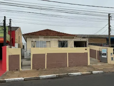 Casa com 3 Quartos à venda, 179m² no Vila Tito de Carvalho (Vila Xavier), Araraquara