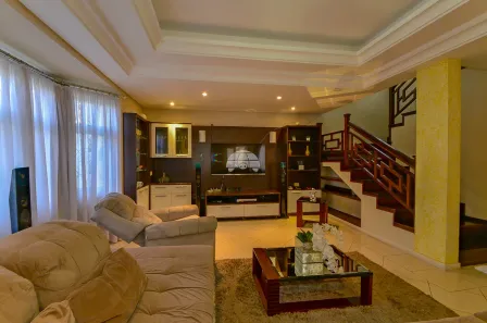 Casa com 3 Quartos à venda, 328m² no Vila Izabel, Curitiba