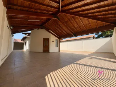 Casa com 3 Quartos à venda, 201m² no Jardim do Lago, Pirassununga