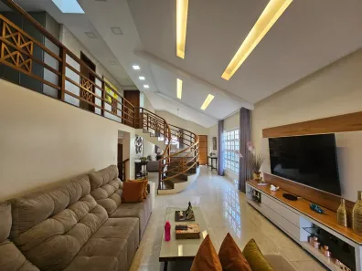Sobrado com 4 Quartos à venda, 330m² no Jardim América, Goiânia