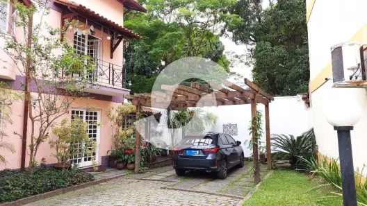 Casa de Condomínio com 4 Quartos à venda, 200m² no Maria Paula, Niterói