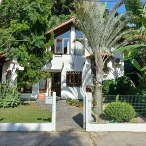 Casa com 4 Quartos para alugar, 250m² no Jurerê Internacional, Florianópolis