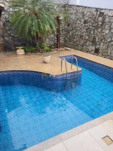 Casa de Condomínio com 6 Quartos para alugar, 350m² no Lagoa, Macaé