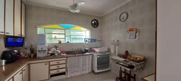 Sobrado com 4 Quartos à venda, 377m² no Sumaré, Caraguatatuba