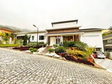 Casa de Condomínio com 3 Quartos à venda, 265m² no Pimenteiras, Teresópolis