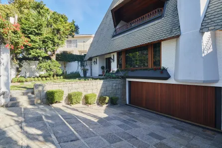 Casa com 5 Quartos à venda, 610m² no Vista Alegre, Curitiba