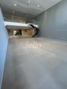 Prédio Comercial para alugar, 750m² no Água Fria, São Paulo