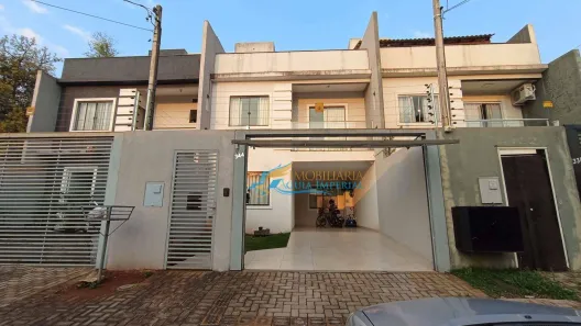 Sobrado com 3 Quartos à venda, 176m² no Coqueiral, Cascavel