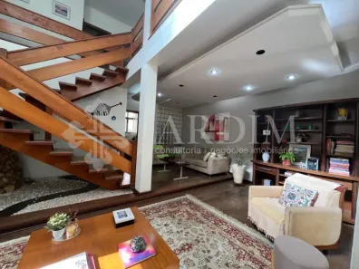 Sobrado com 3 Quartos à venda, 255m² no Vila Monteiro, Piracicaba