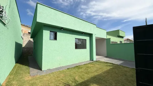 Casa com 3 Quartos à venda, 96m² no Parque Ibirapuera, Aparecida de Goiânia