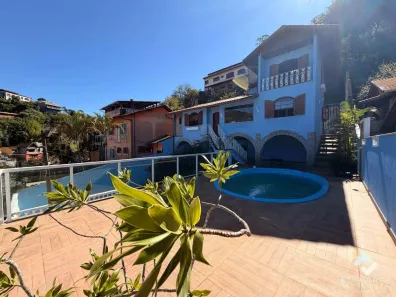 Casa com 3 Quartos à venda, 209m² no Jardim Europa, Teresópolis
