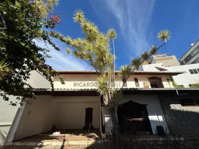 Imóvel Comercial com 4 Quartos para alugar, 449m² no Paineiras, Juiz de Fora