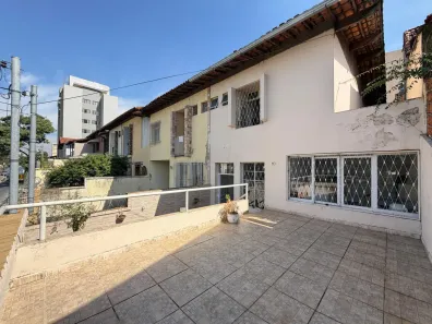 Casa com 3 Quartos à venda, 180m² no São João Batista (Venda Nova), Belo Horizonte