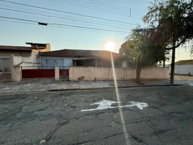 Casa com 3 Quartos à venda, 129m² no Jardim São Paulo, Londrina